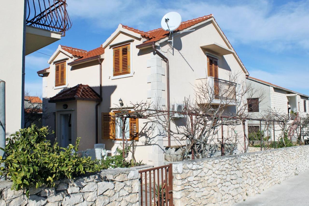 Apartments With A Parking Space Supetar, Brac - 6037 Екстериор снимка
