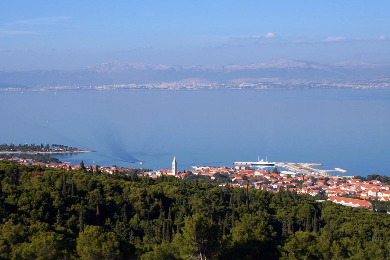 Apartments With A Parking Space Supetar, Brac - 6037 Екстериор снимка