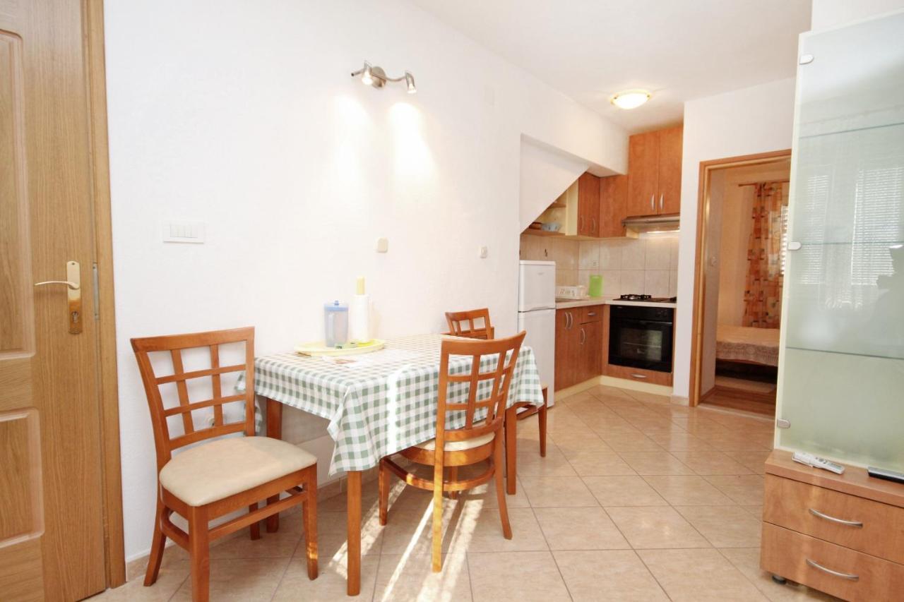 Apartments With A Parking Space Supetar, Brac - 6037 Екстериор снимка