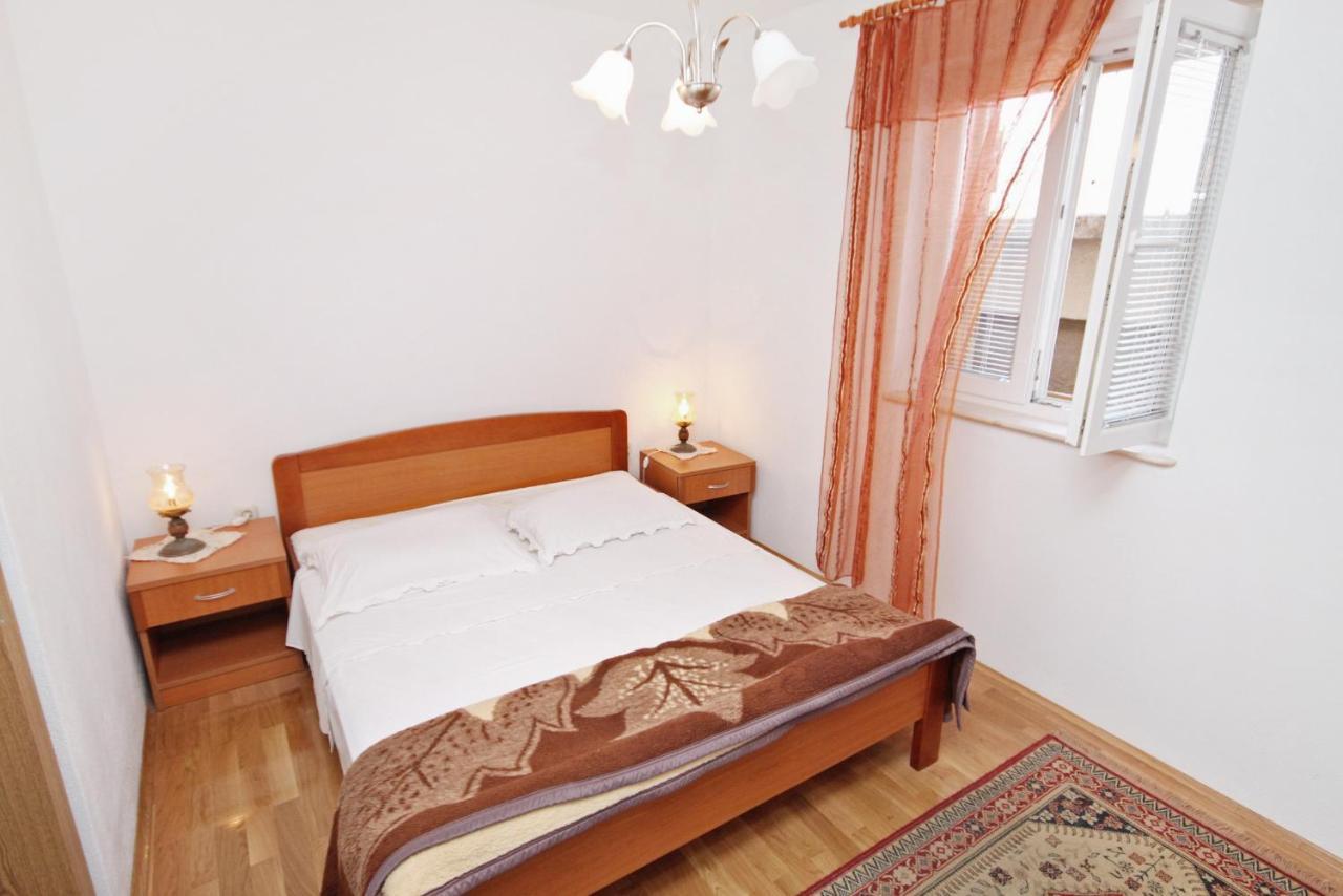 Apartments With A Parking Space Supetar, Brac - 6037 Екстериор снимка