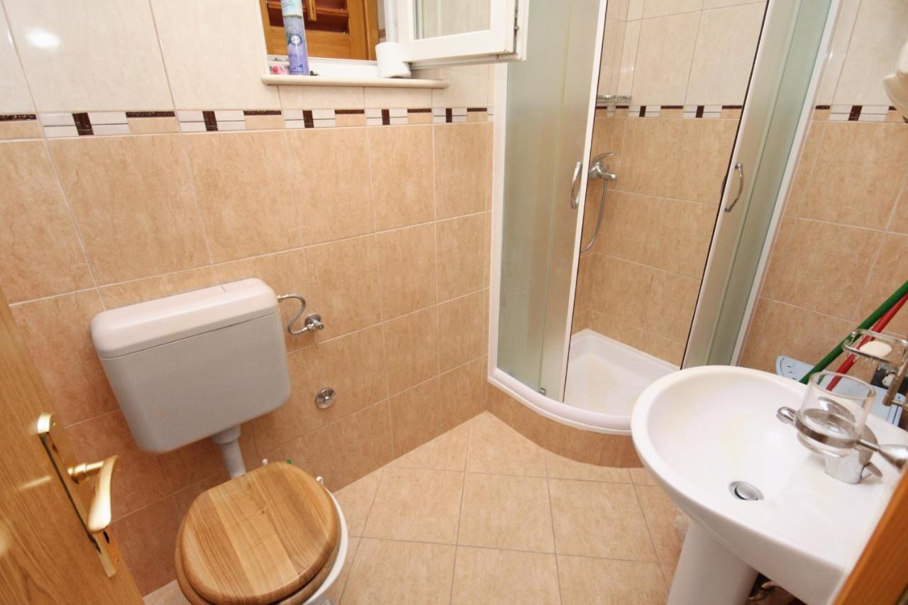 Apartments With A Parking Space Supetar, Brac - 6037 Екстериор снимка