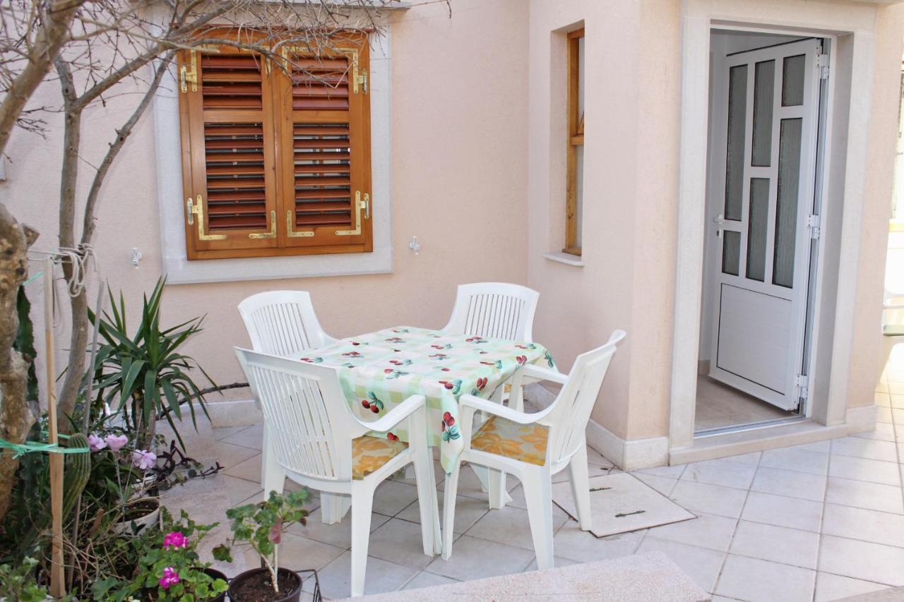Apartments With A Parking Space Supetar, Brac - 6037 Екстериор снимка